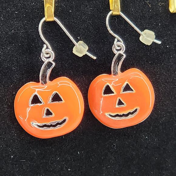 Jack-O-Lantern drop dangle Halloween Earrings Pumpkin Enamel hook - Picture 2 of 7